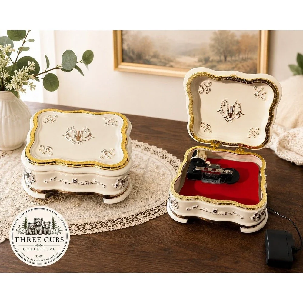 Beautiful Vintage Porcelain Mr. Christmas All-Season Symphonium Music Box Gold